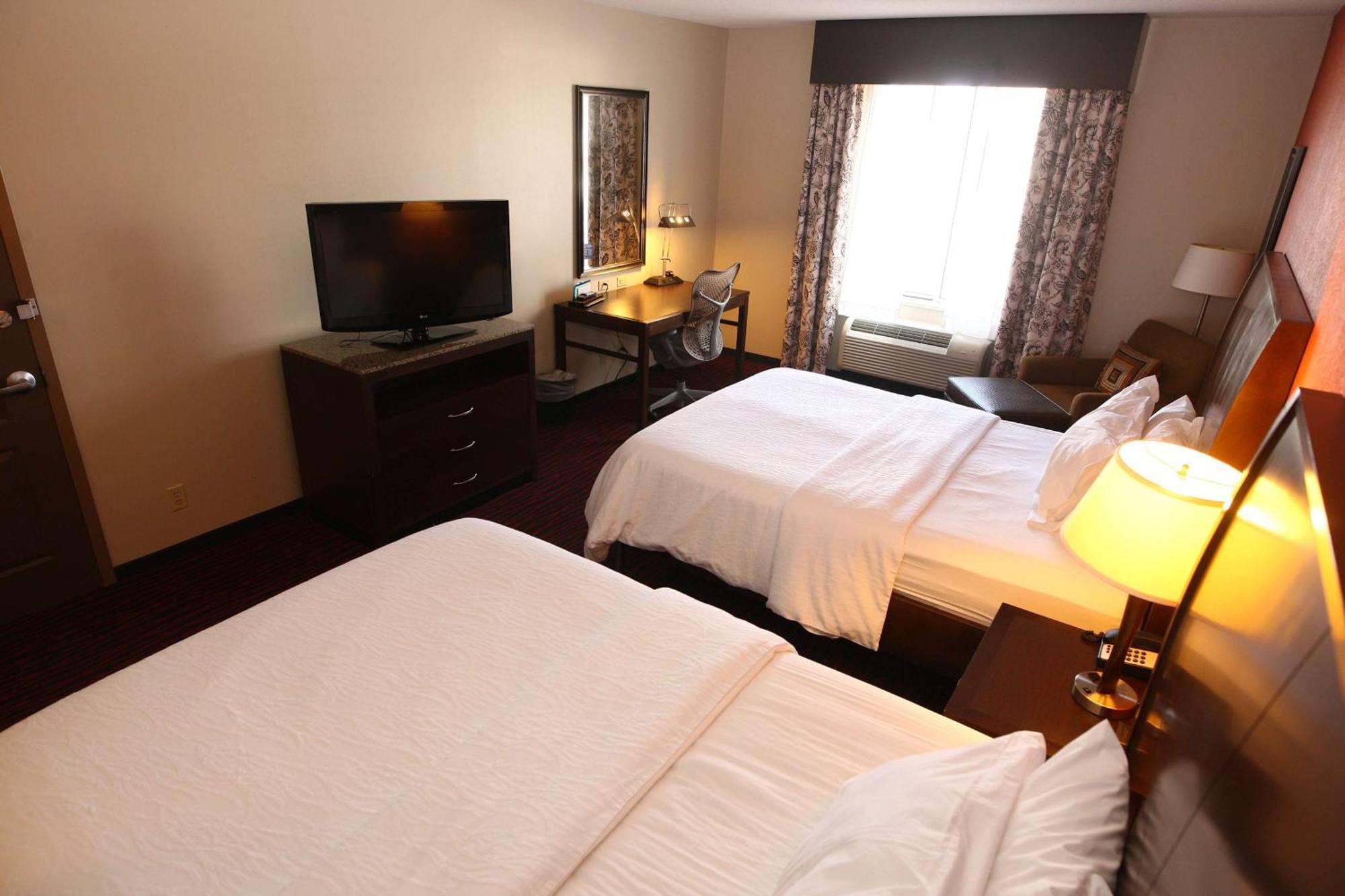 Hilton Garden Inn Клифтън Парк Екстериор снимка